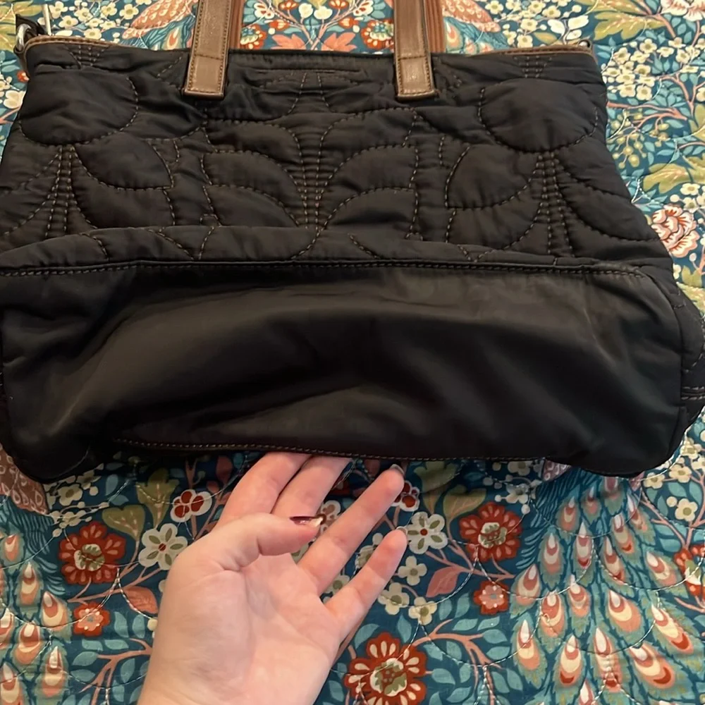 Fossil key per leather trim tote
